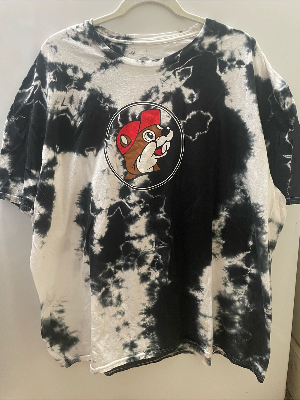 Buc-ees 3XL Black/White Tie Dye TShirt I'm Just Here For The Snacks Collectible